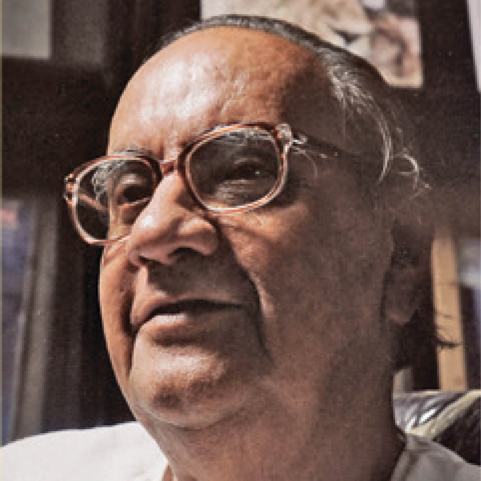 Author Sudhir Chakravarti