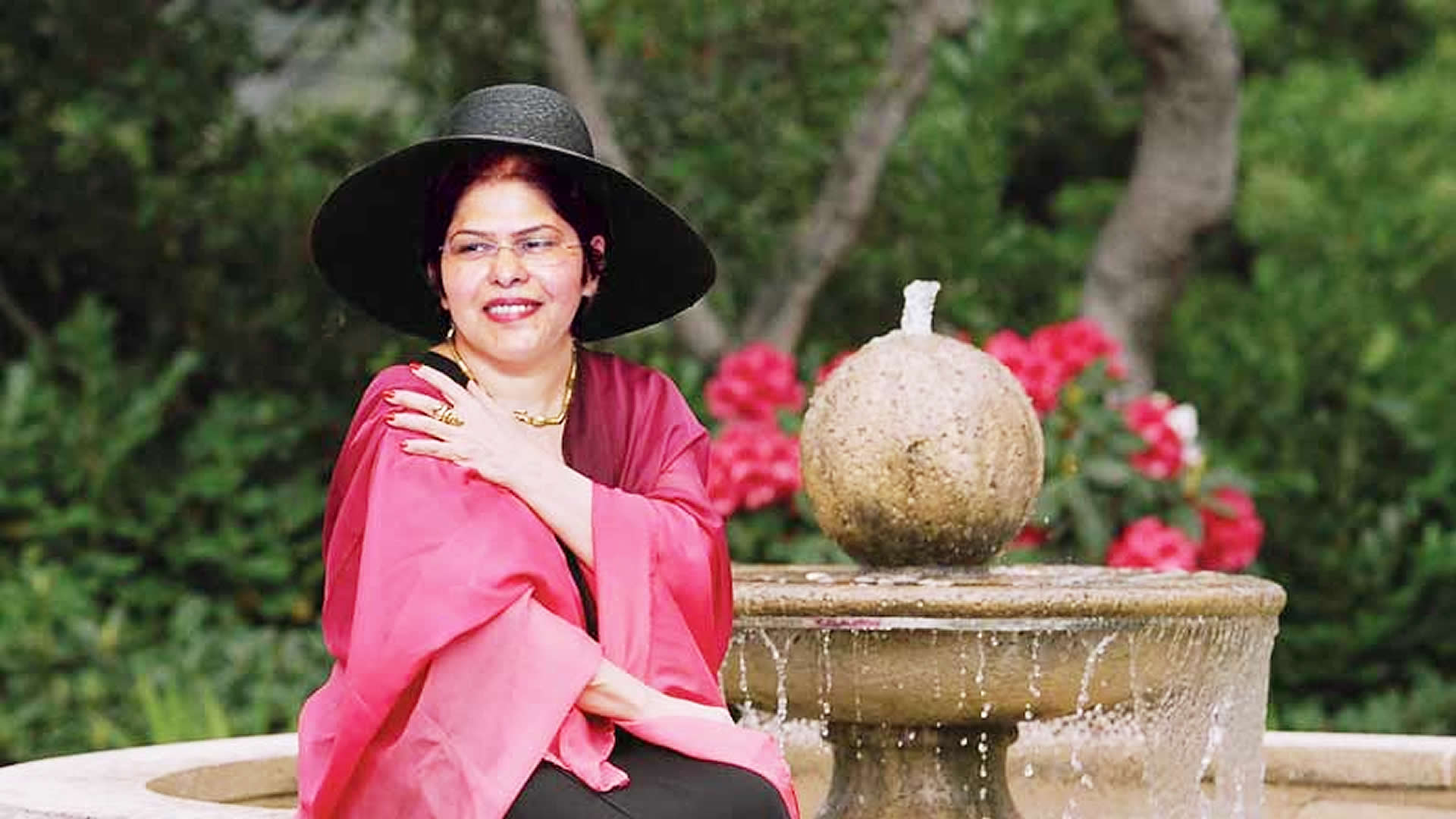 Author Ayesha Siddiqa